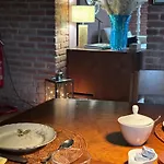 לינה וארוחת בוקר La Garbata 3*